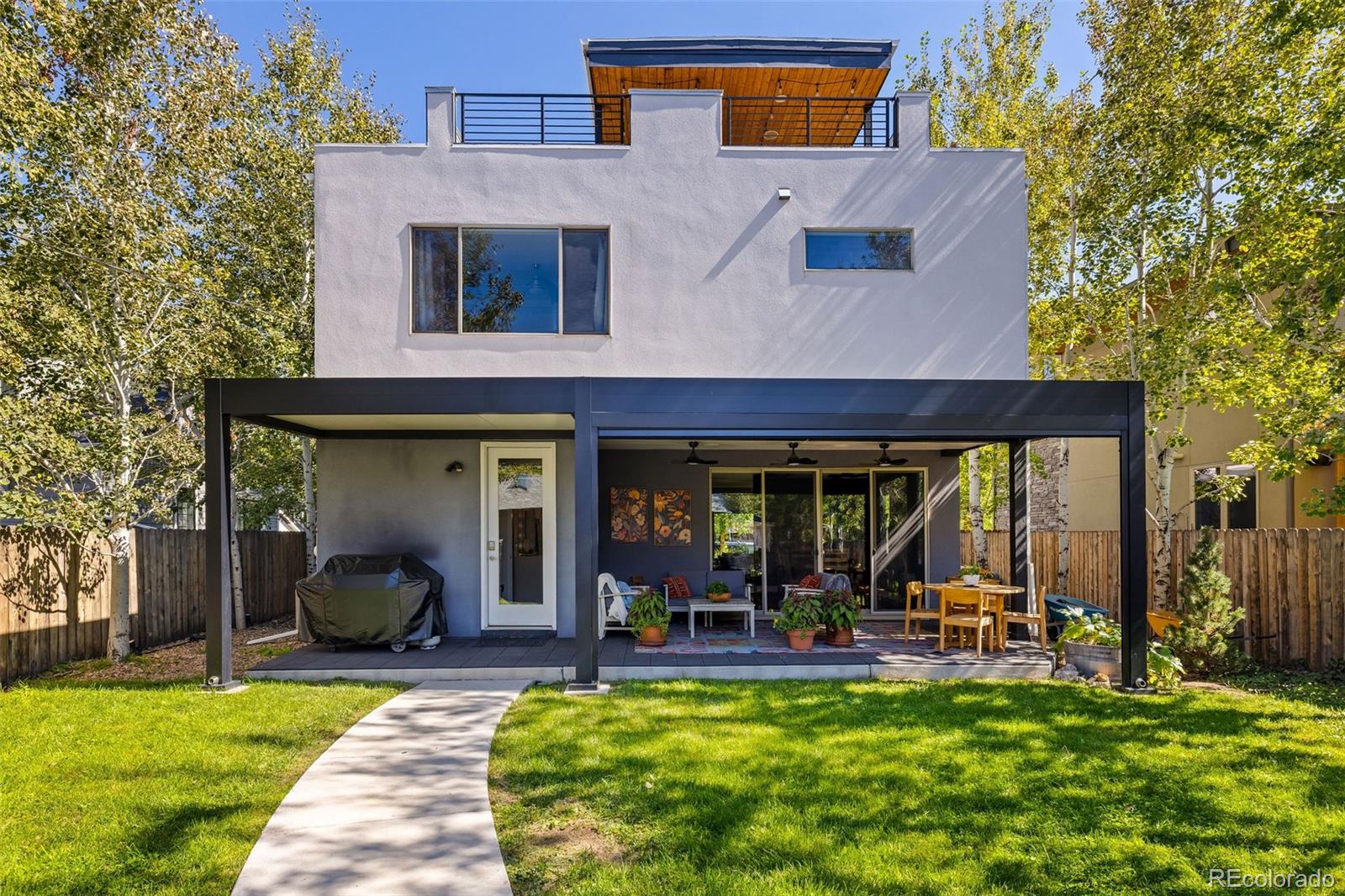 4415 Winona Court