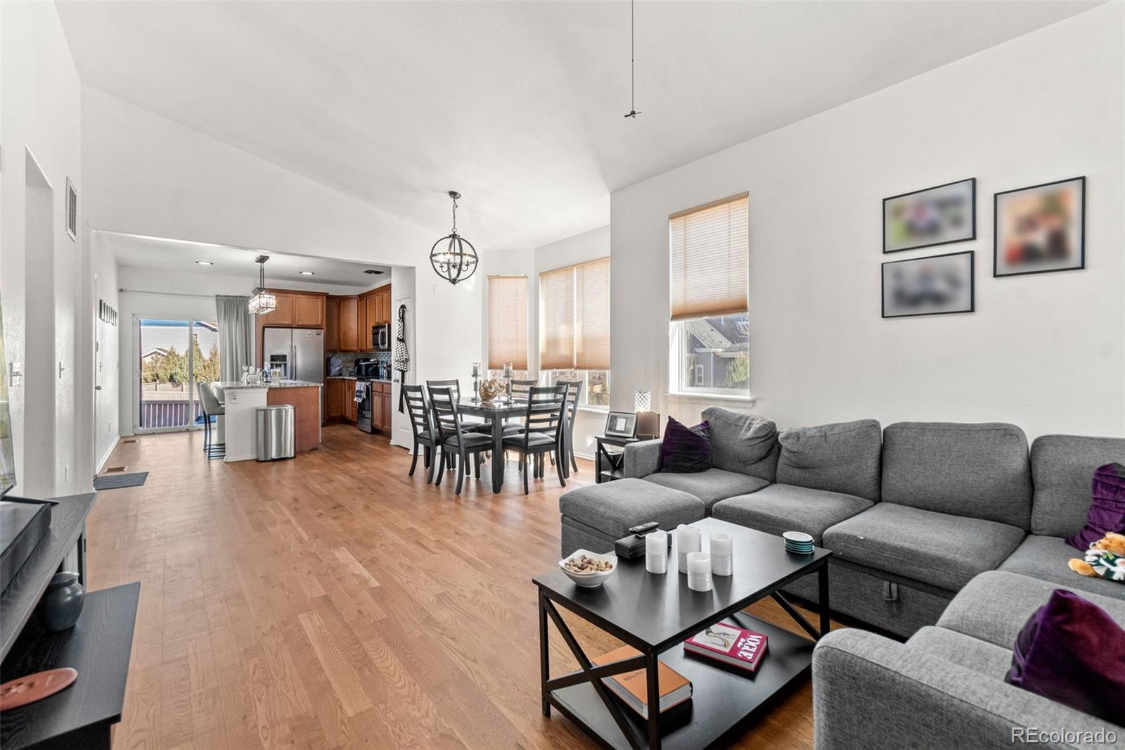 3673 Champagne Avenue