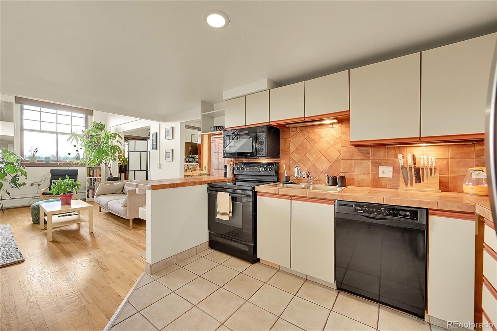 2351 Federal Boulevard 401
