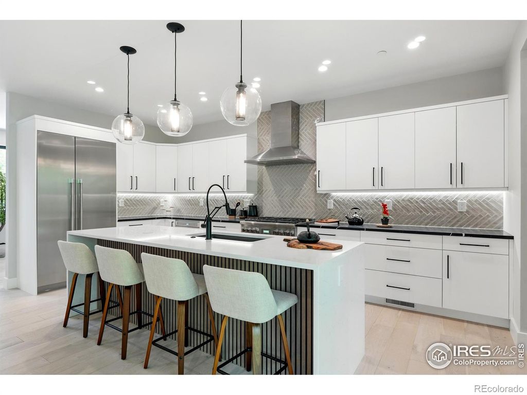 Photo of 2860 Table Mesa Drive, Boulder, CO 80305 (MLS # IR1047673)