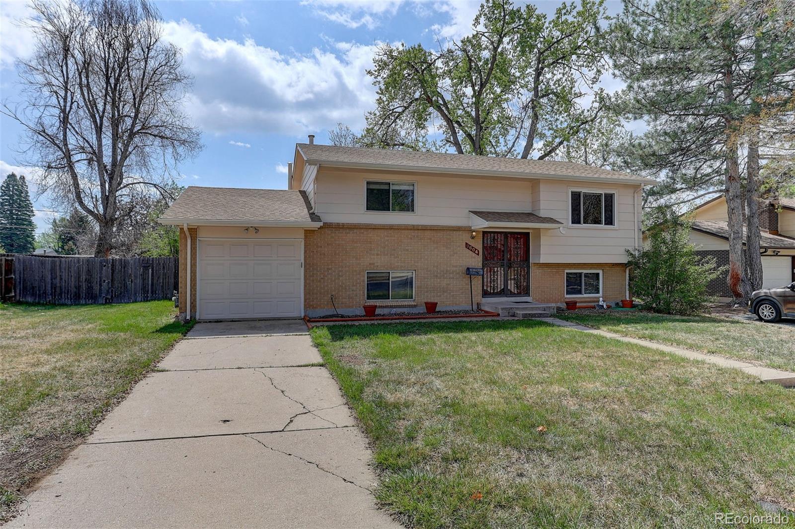 9604 W Kentucky Avenue