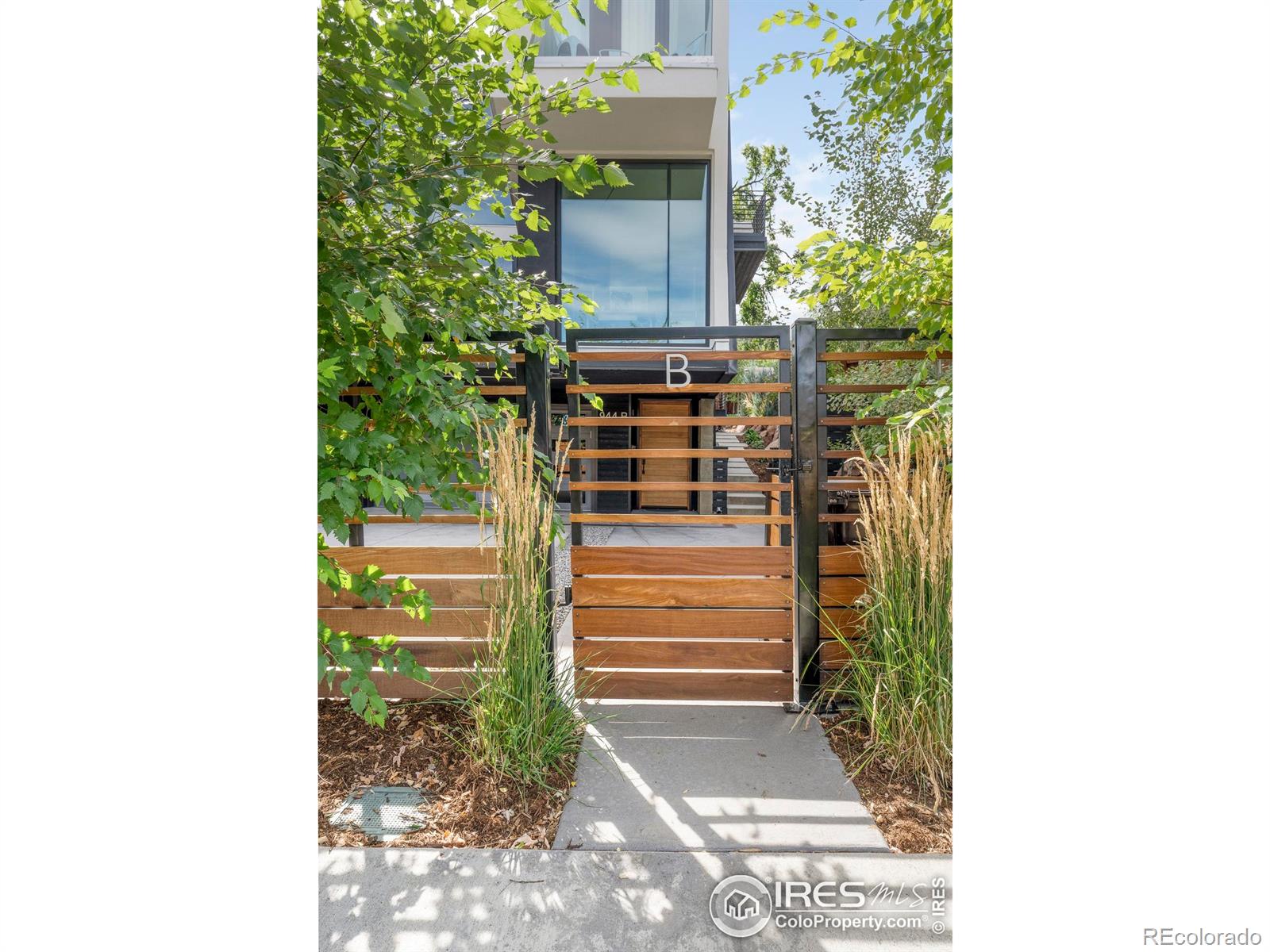 944 Arapahoe Avenue B
