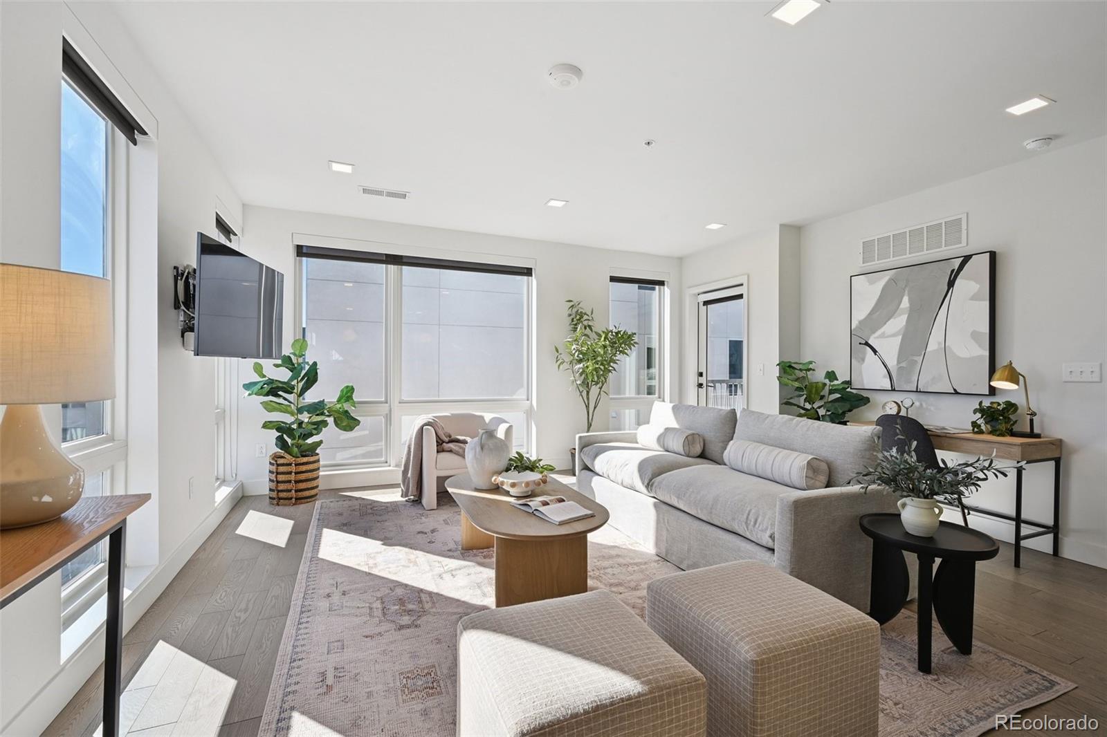 1898 S Bannock Street 512