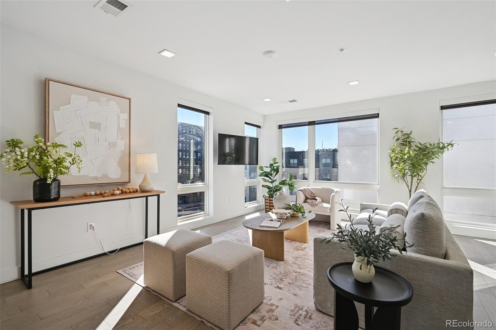 1898 S Bannock Street 512