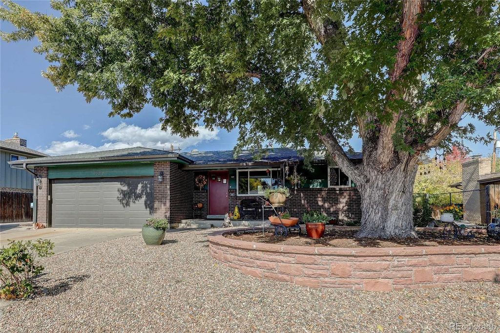Photo of 9737 W Arizona Avenue, Lakewood, CO 80232 (MLS # 4623580)