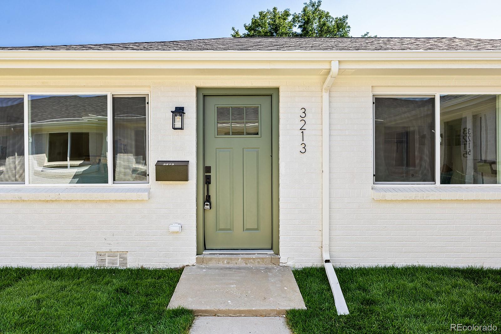 3213 N Steele Street