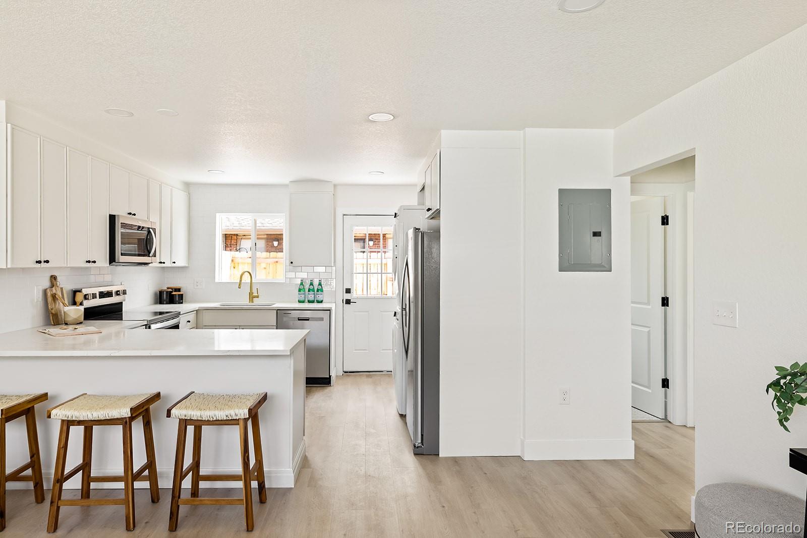 3213 N Steele Street