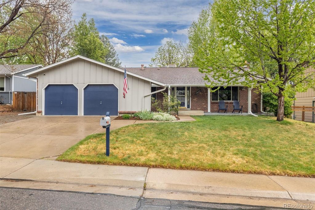 Photo of 2622 S Brentwood Court, Lakewood, CO 80227 (MLS # 6908752)