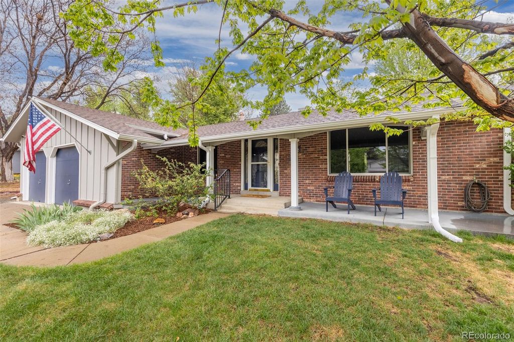 Photo of 2622 S Brentwood Court, Lakewood, CO 80227 (MLS # 6908752)