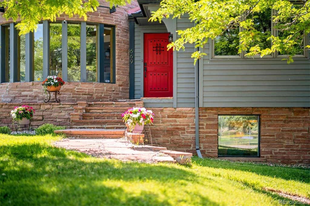 Photo of 669 Reed Street, Lakewood, CO 80214 (MLS # 2405329)