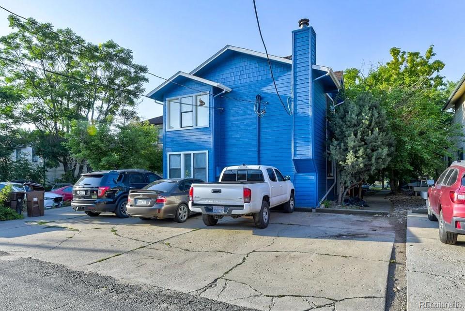 2005 Goss Street