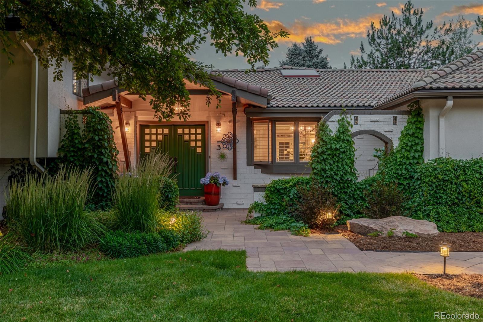 3 E Belleview Court
