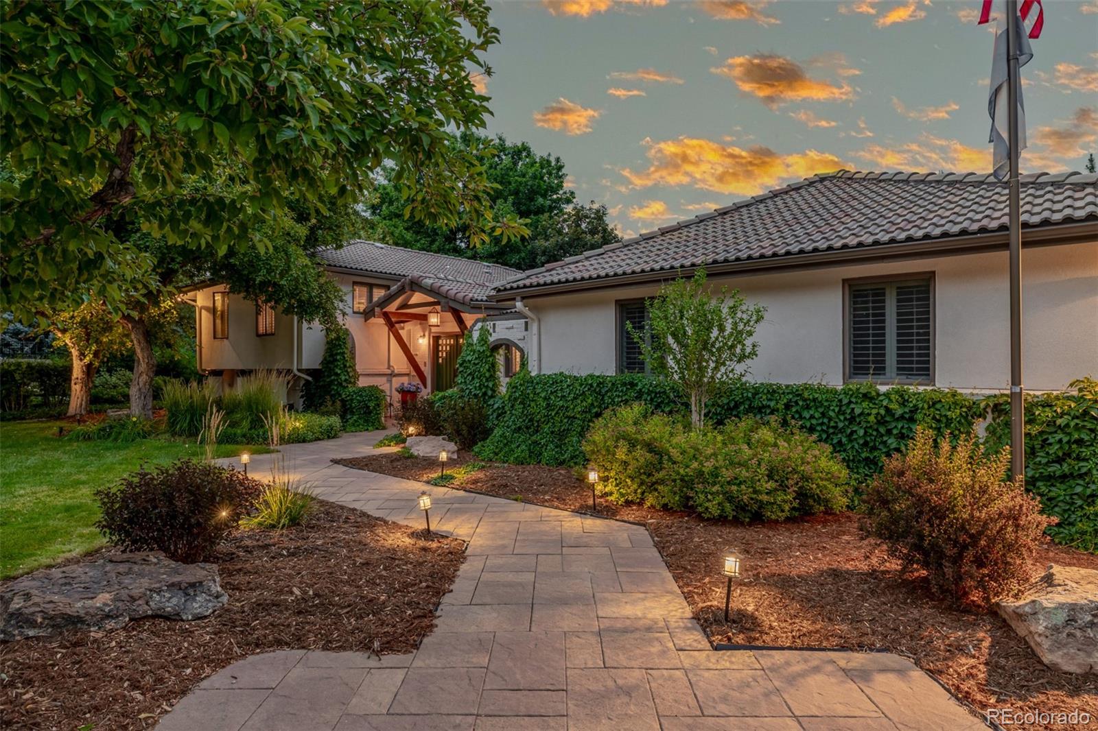 3 E Belleview Court