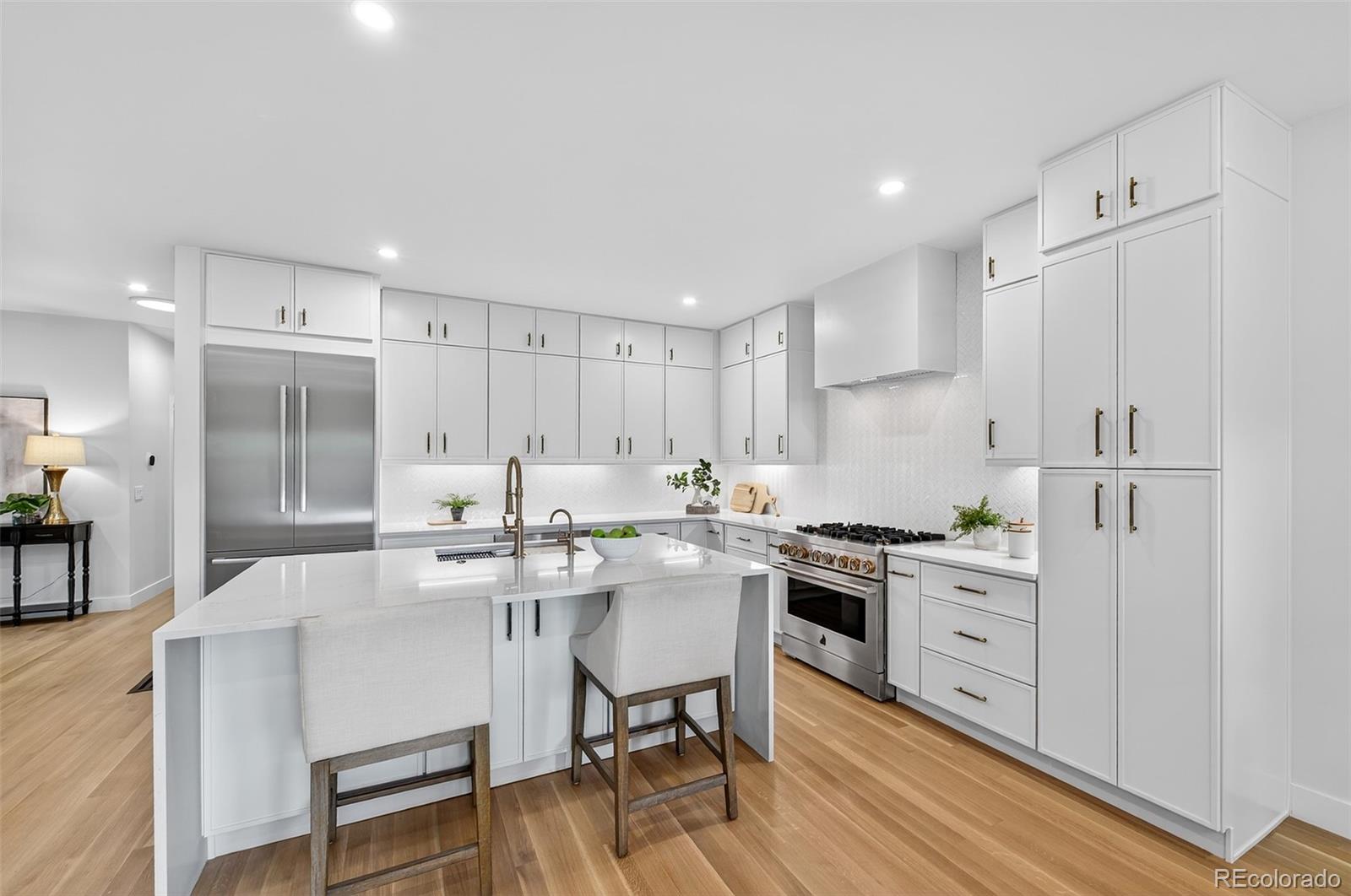 2552 E Alameda Avenue 104