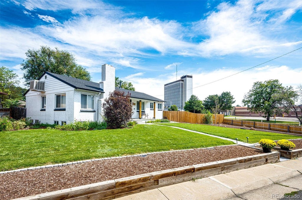 Photo of 3290 S Delaware Street, Englewood, CO 80110 (MLS # 6715350)