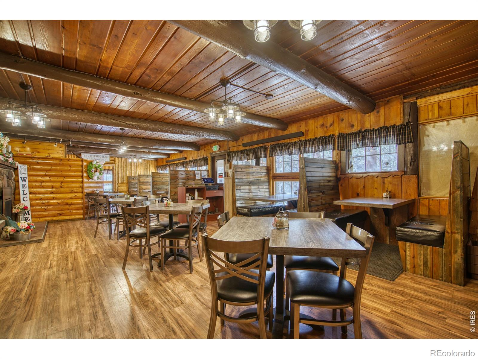 357 Highway 7 Business