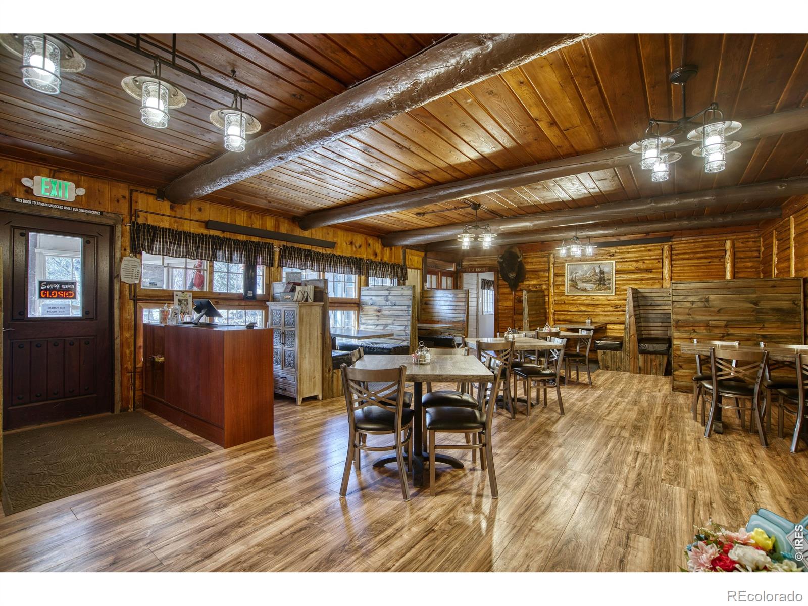 357 Highway 7 Business
