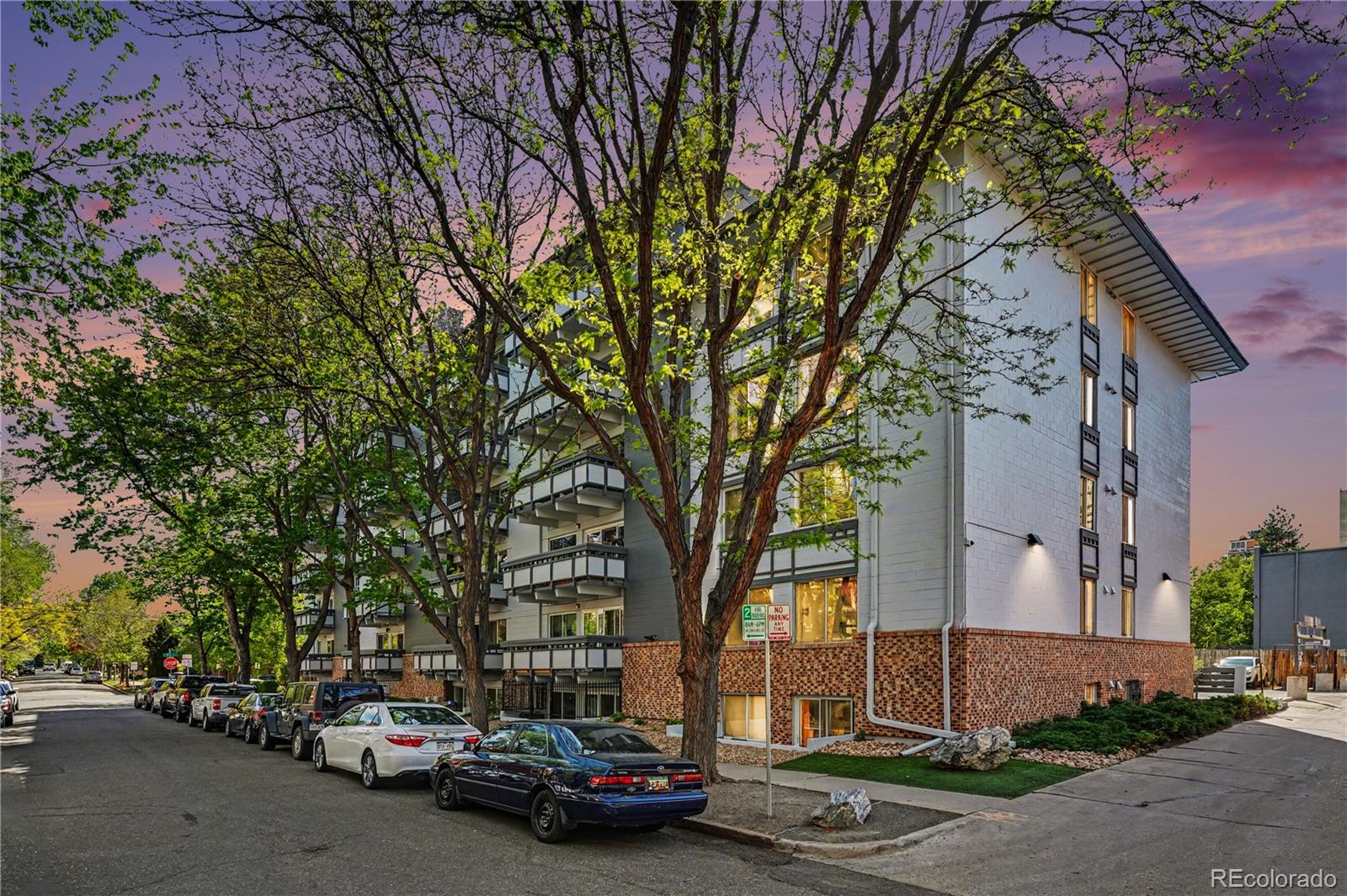 555 E 10th Avenue 211