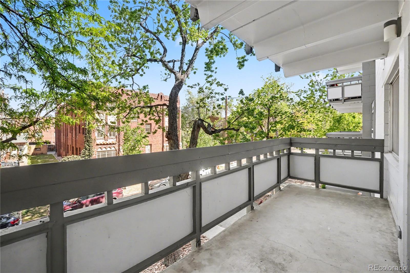 555 E 10th Avenue 211