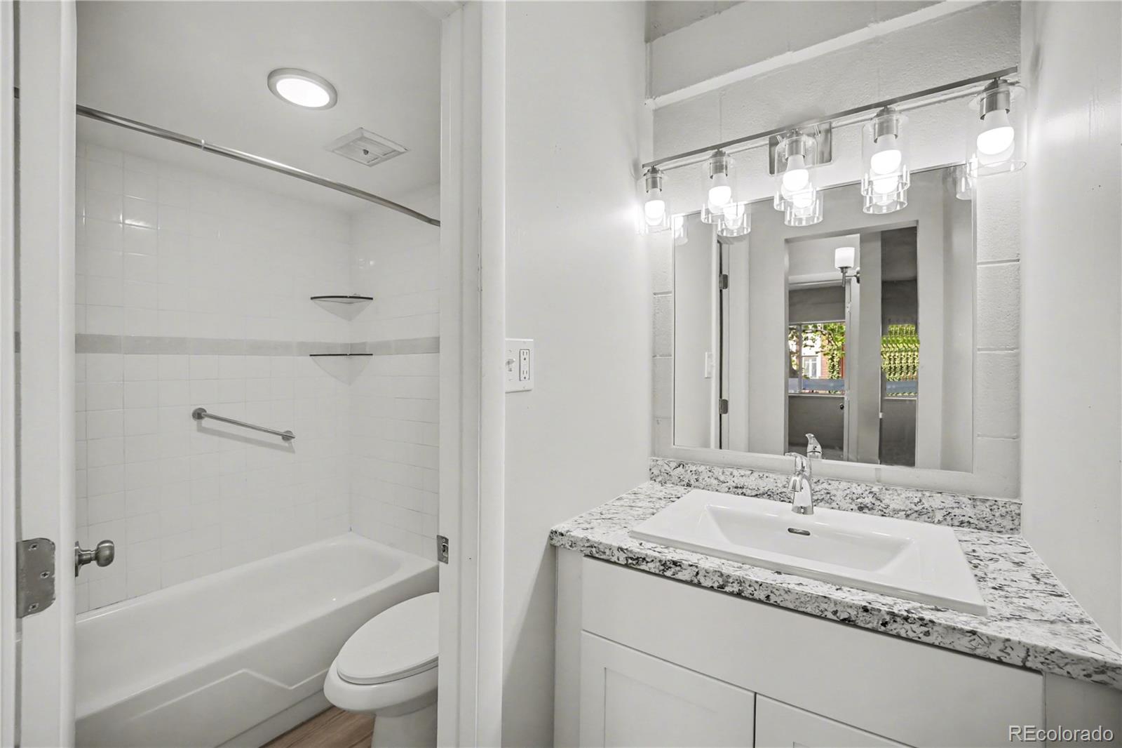 555 E 10th Avenue 211