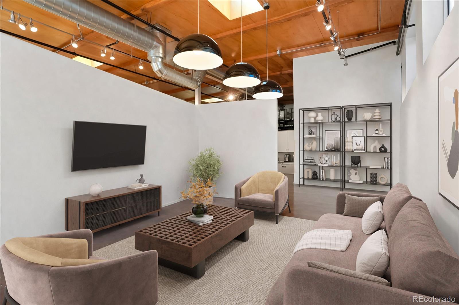 209 Kalamath Street 17