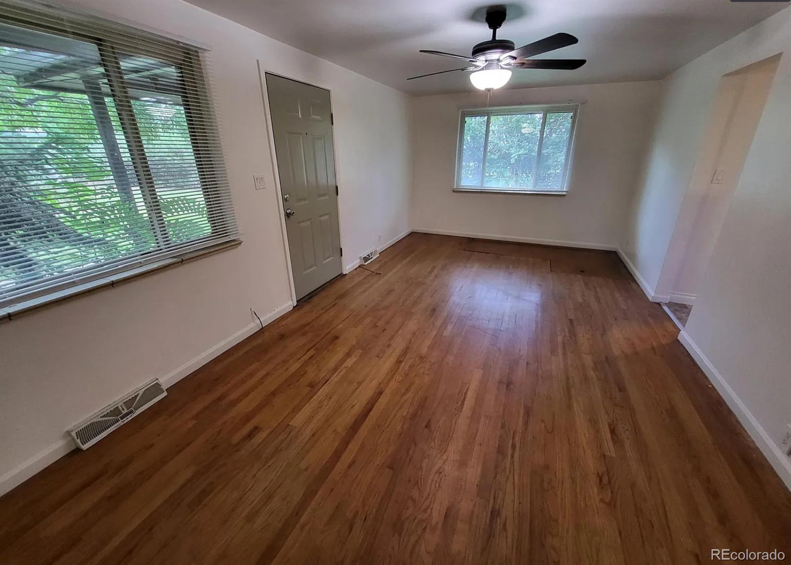 8040 W 52nd Avenue 8040-8050