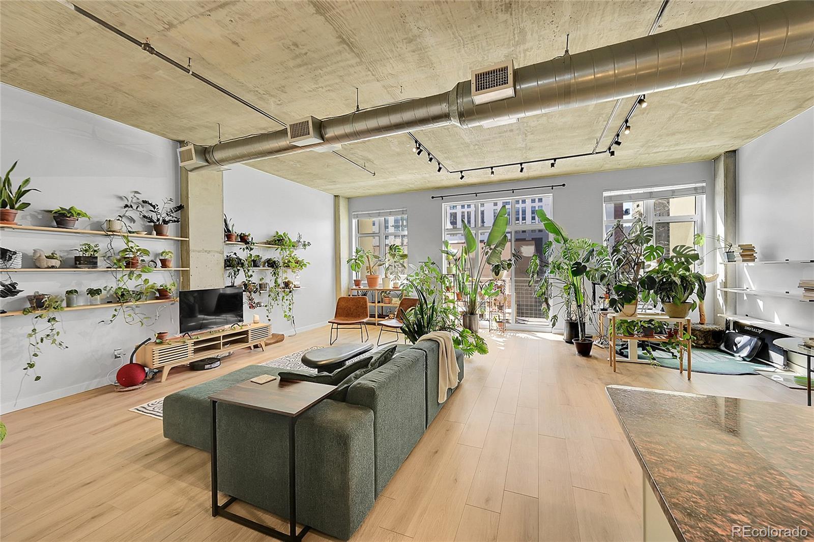 290 W 12th Avenue 205