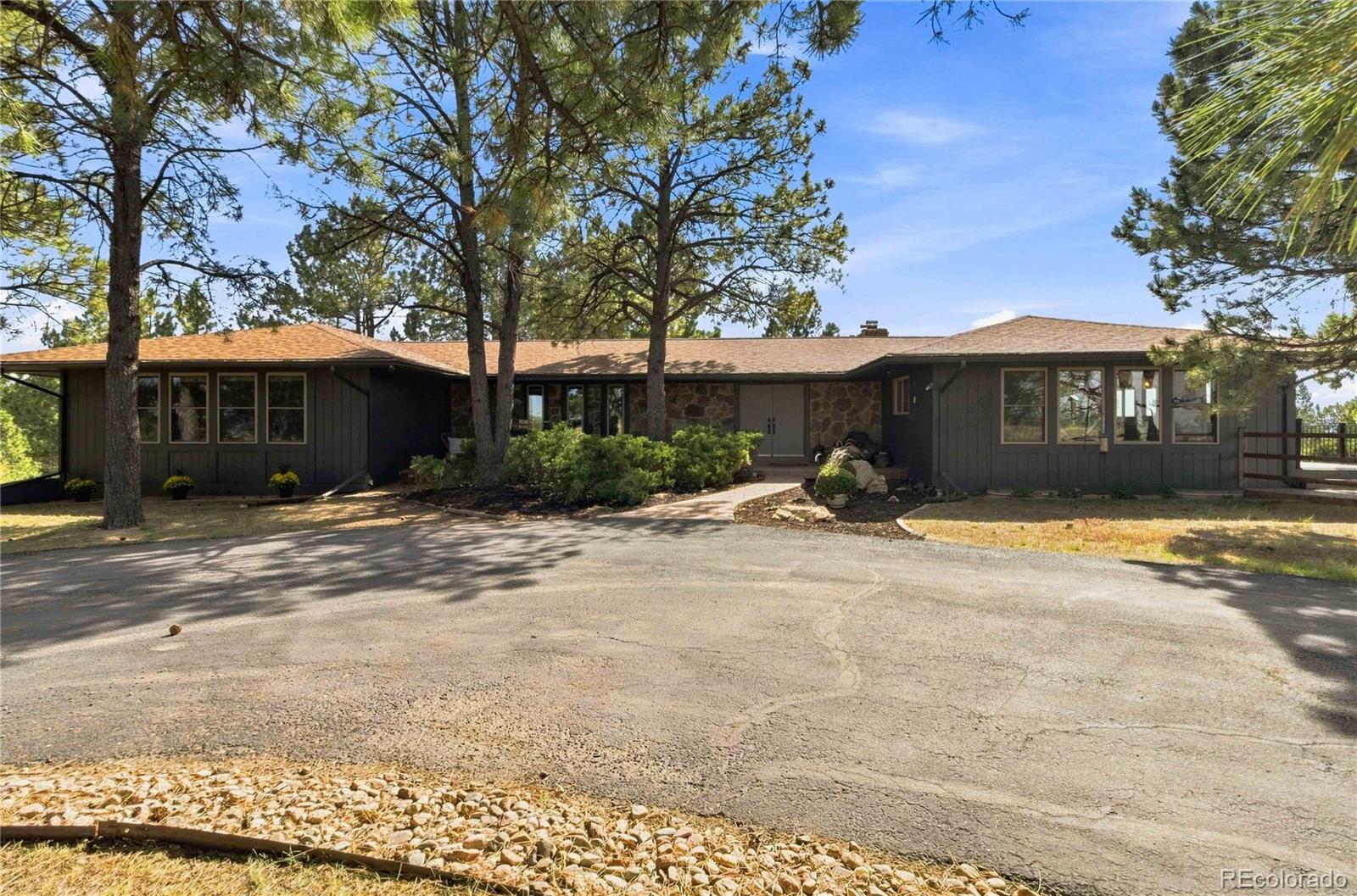 6815 N Trailway Circle