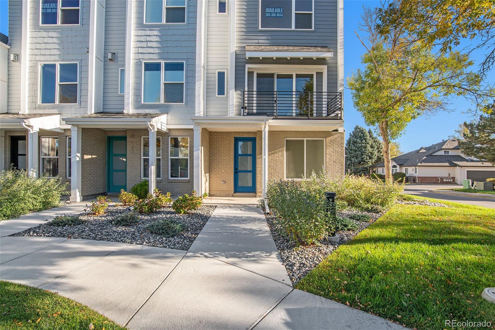 888 S Valentia Street 104