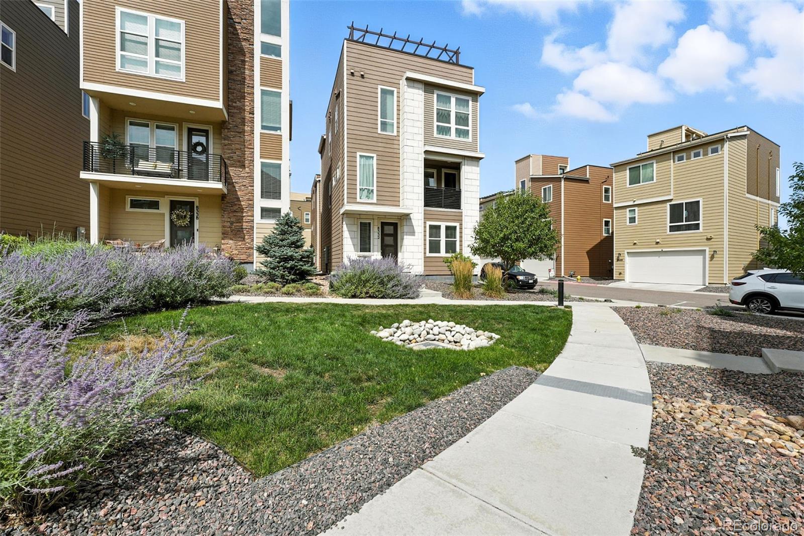 8332 Rivulet Point