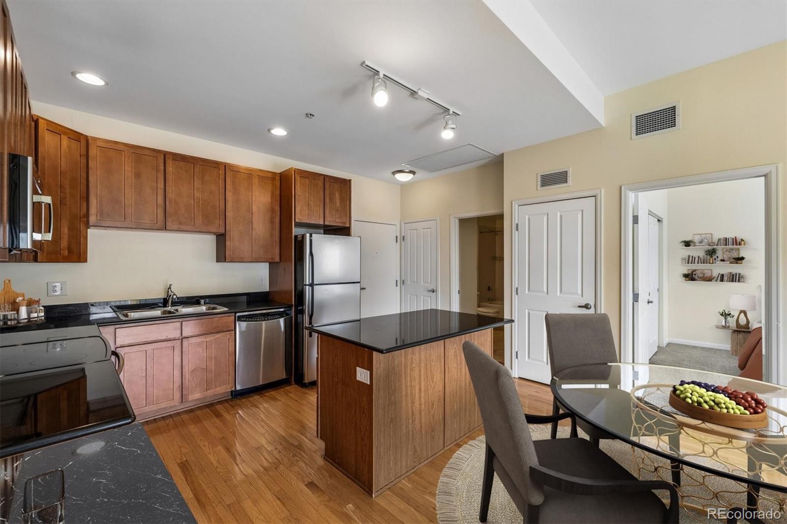 1950 N Logan Street 508