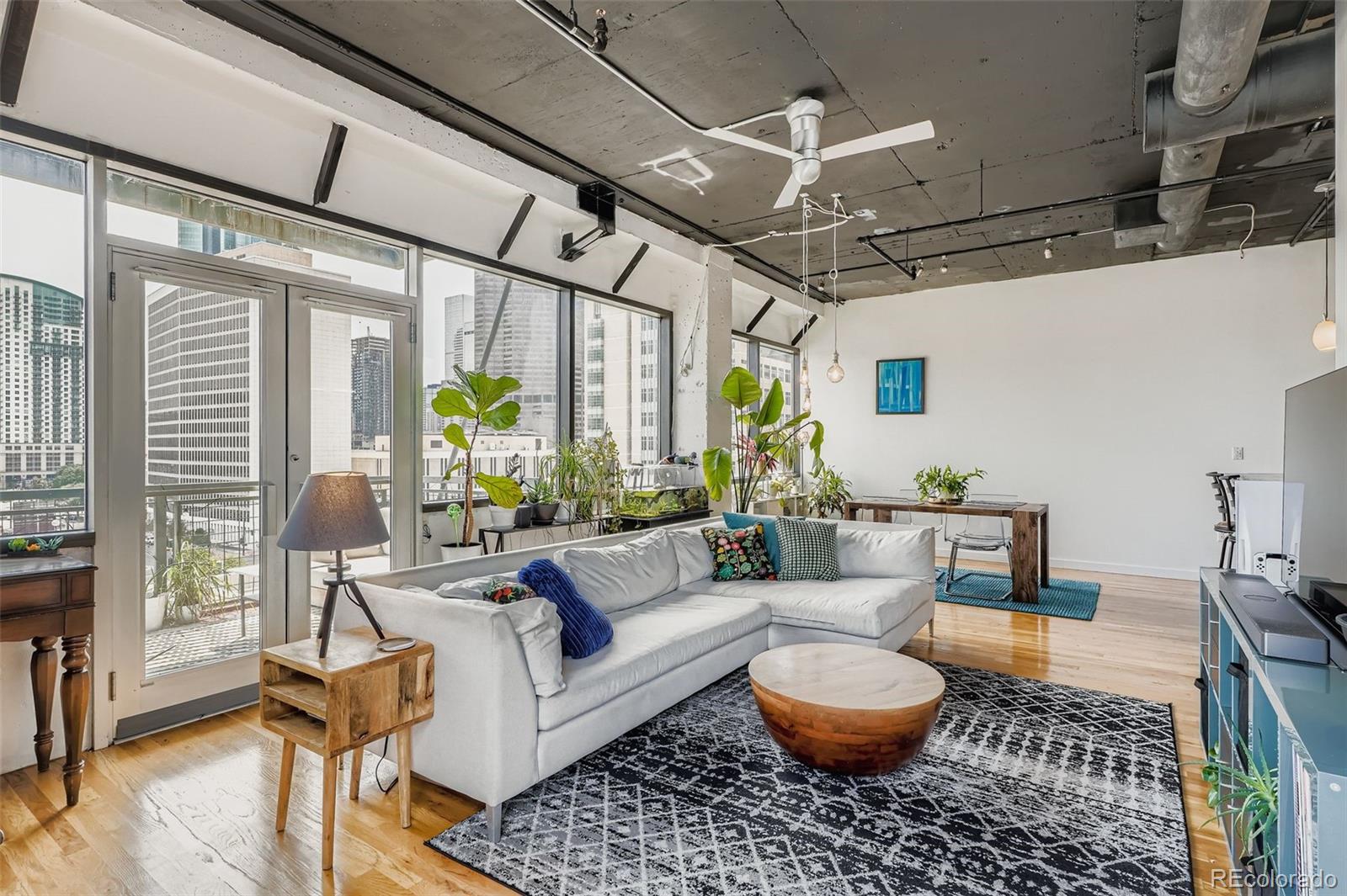 2020 Arapahoe Street 860