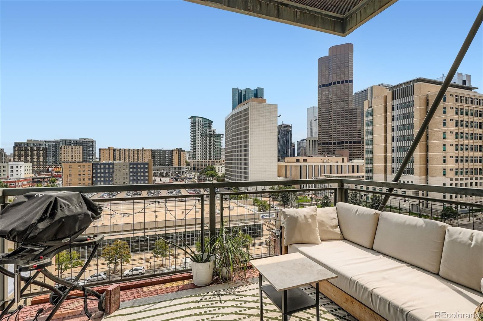 2020 Arapahoe Street 860