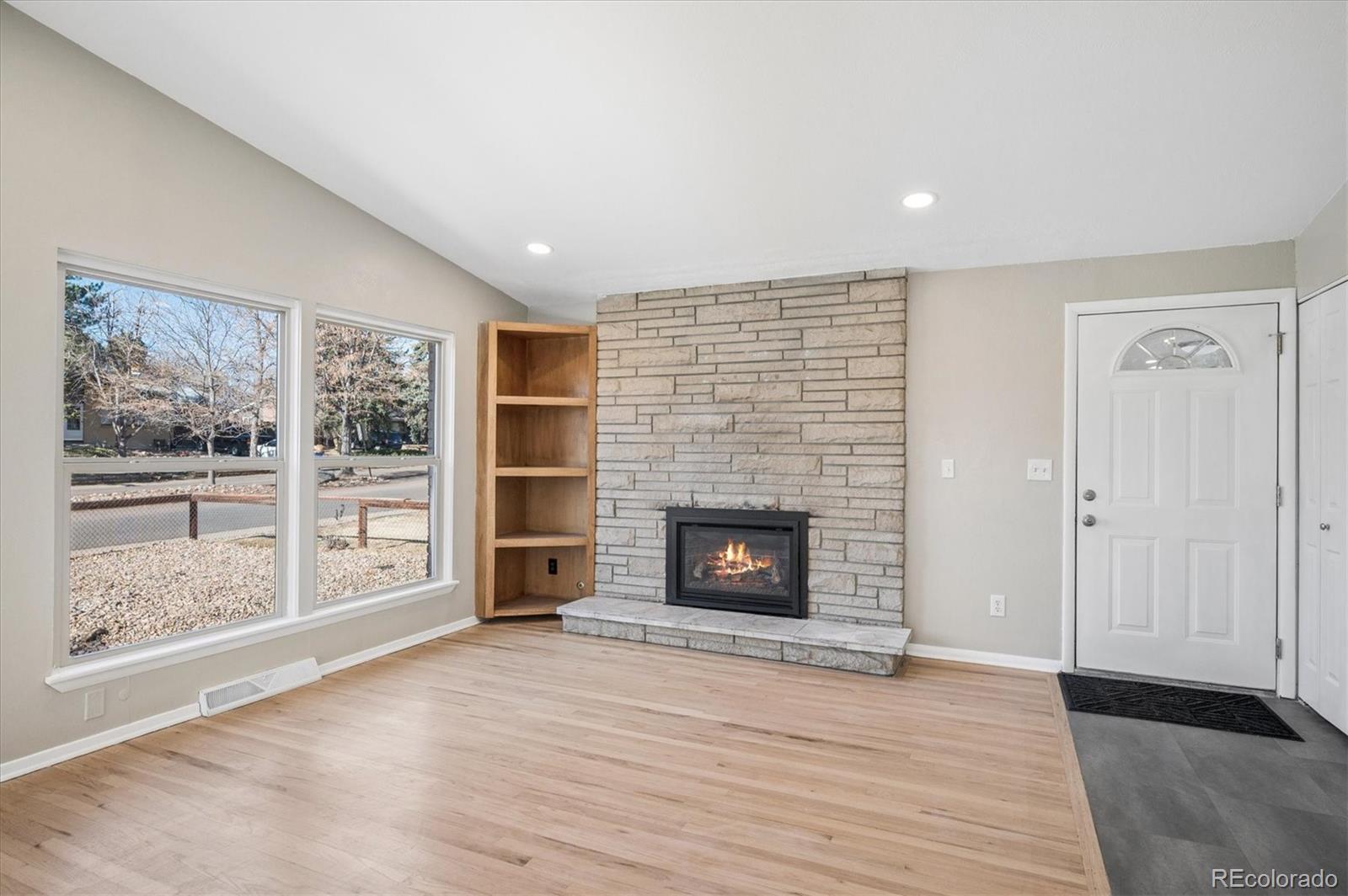 6040 W Elmhurst Drive