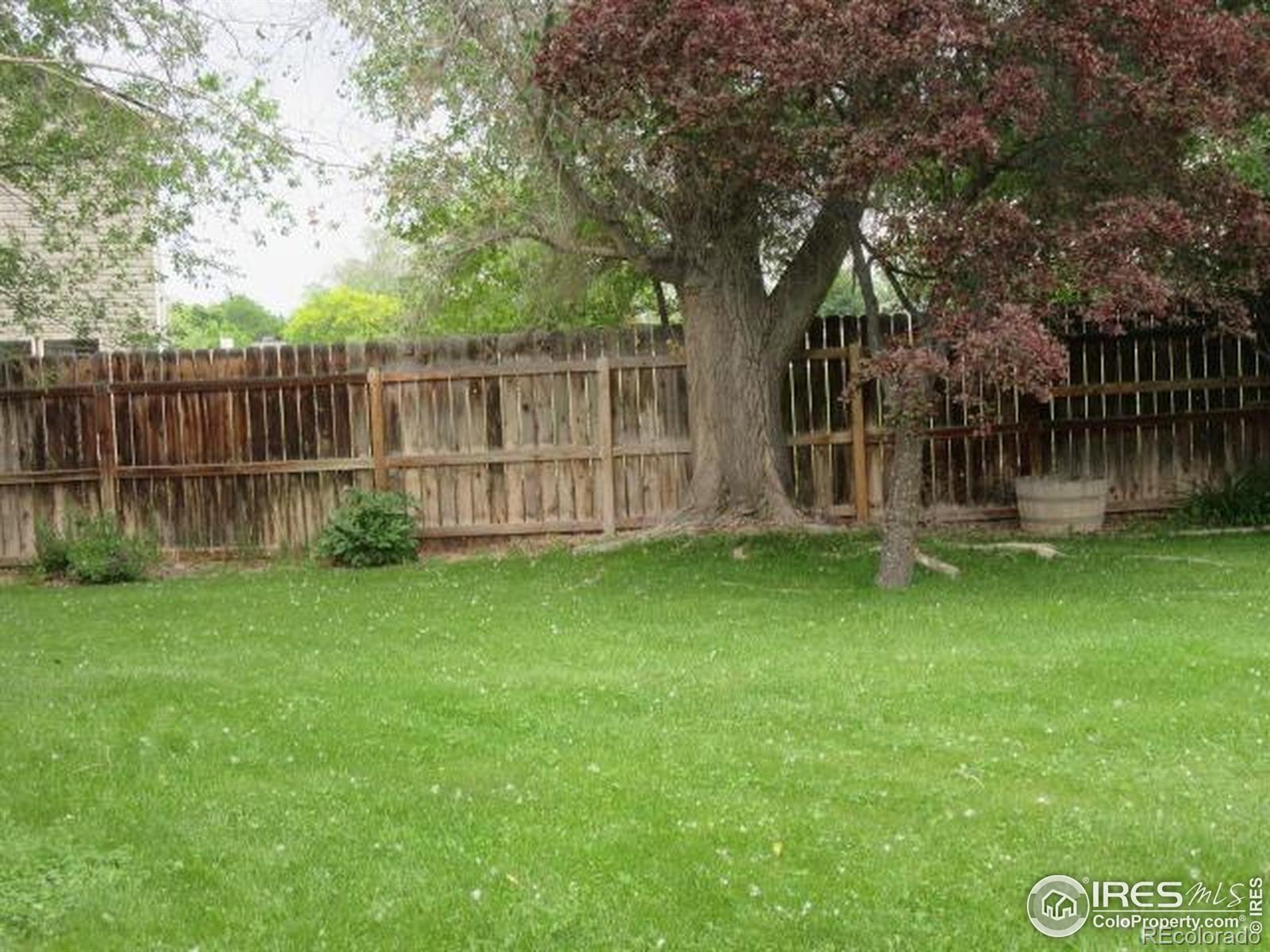 541 N Mountain Oak Court