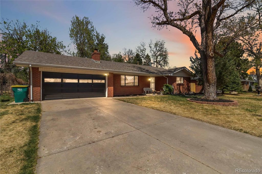 Photo of 6905 W 4th Avenue, Lakewood, CO 80226 (MLS # 4492358)