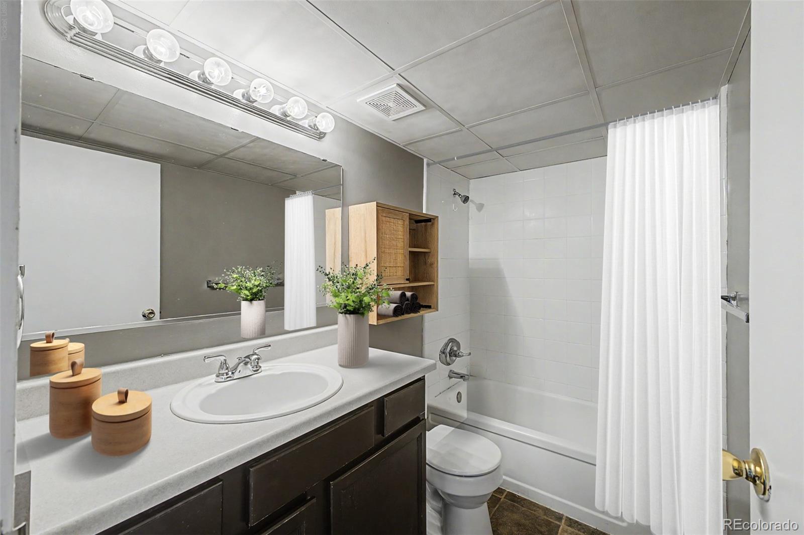 2225 Buchtel Boulevard 604