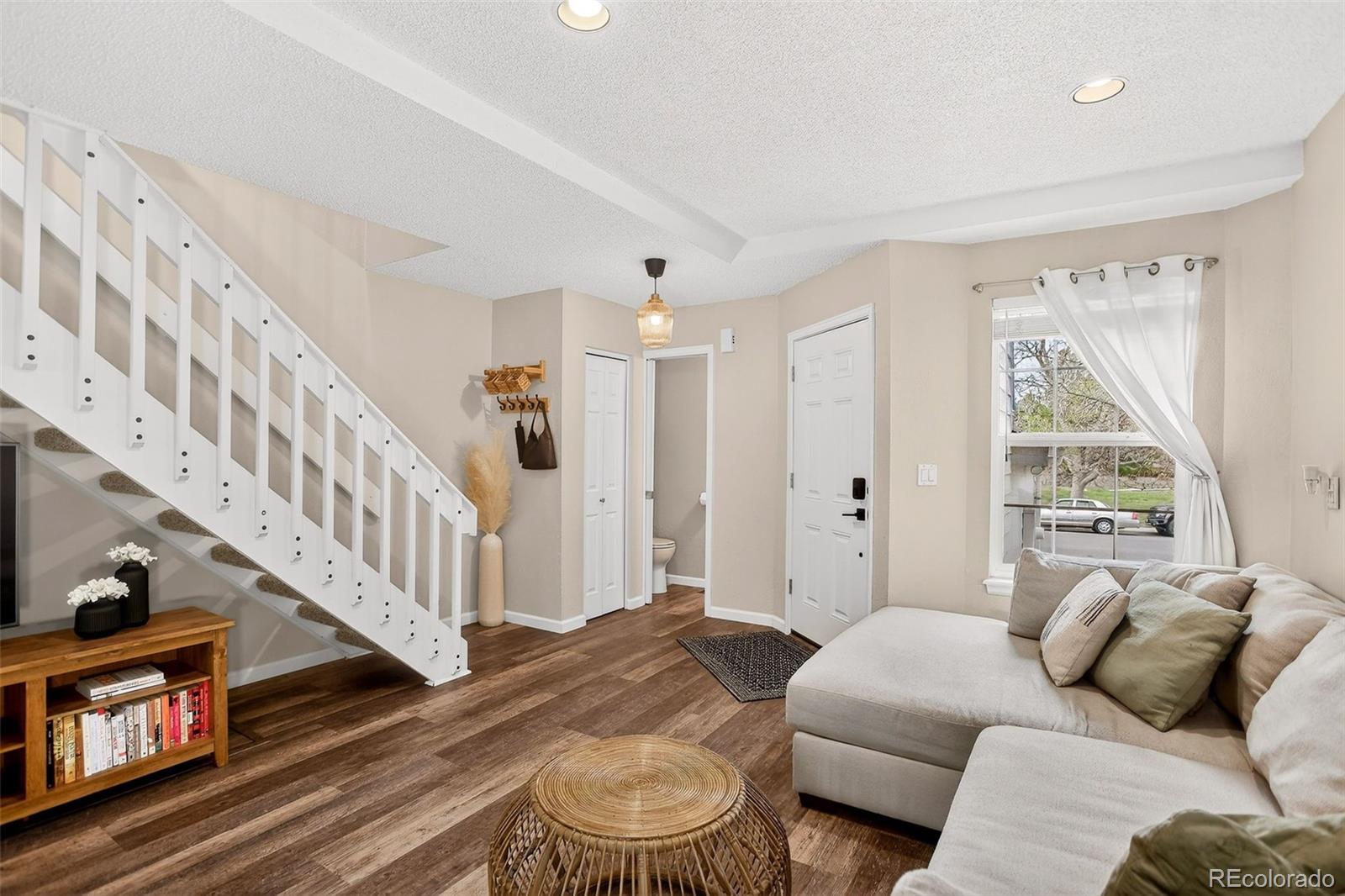 8698 W Plymouth Avenue