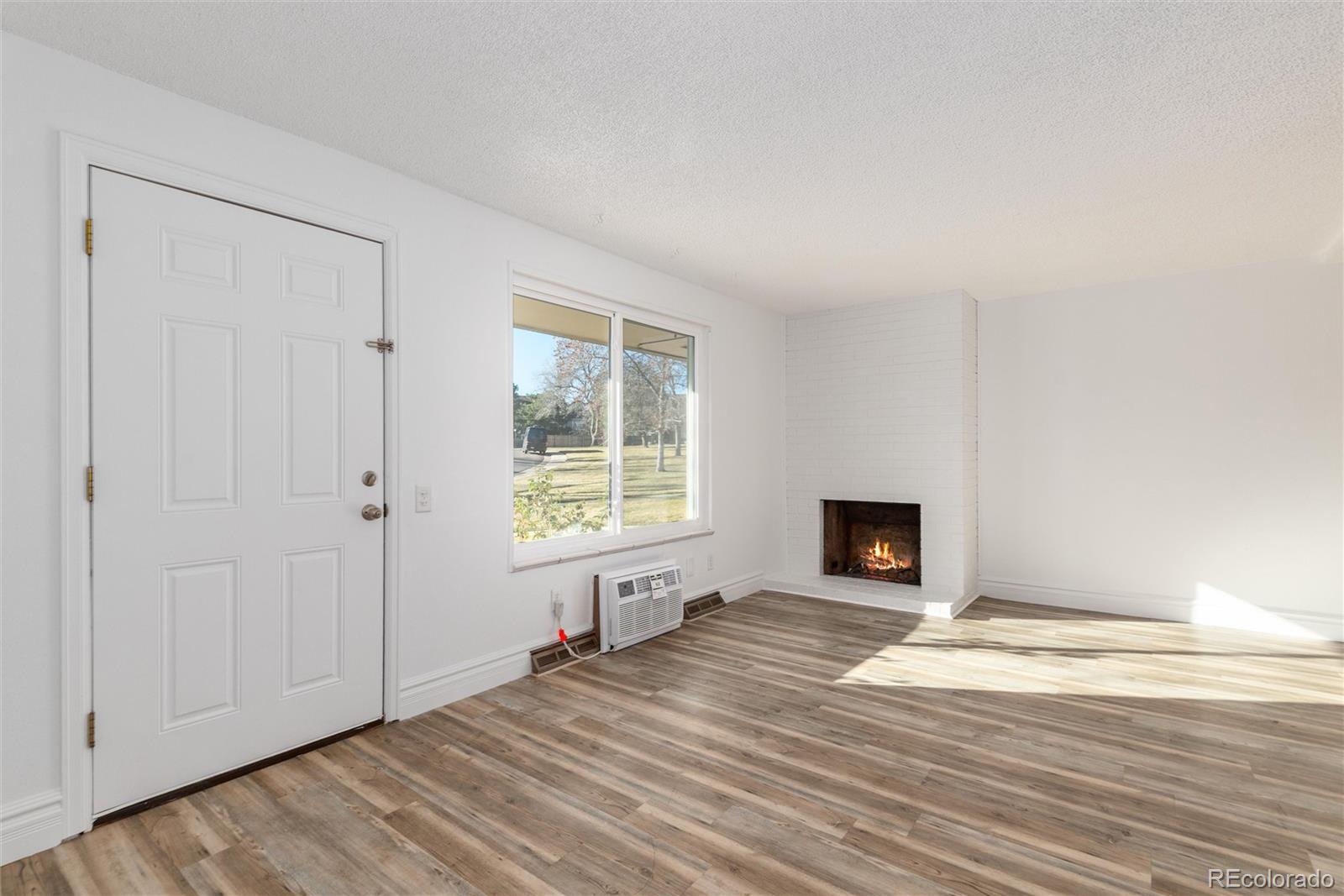 7871 W Glasgow Place