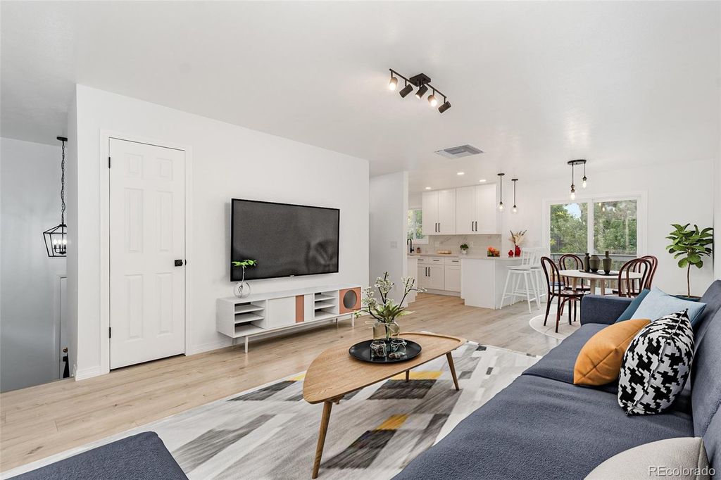 Photo of 10687 W 107th Avenue, Broomfield, CO 80021 (MLS # 2804016)