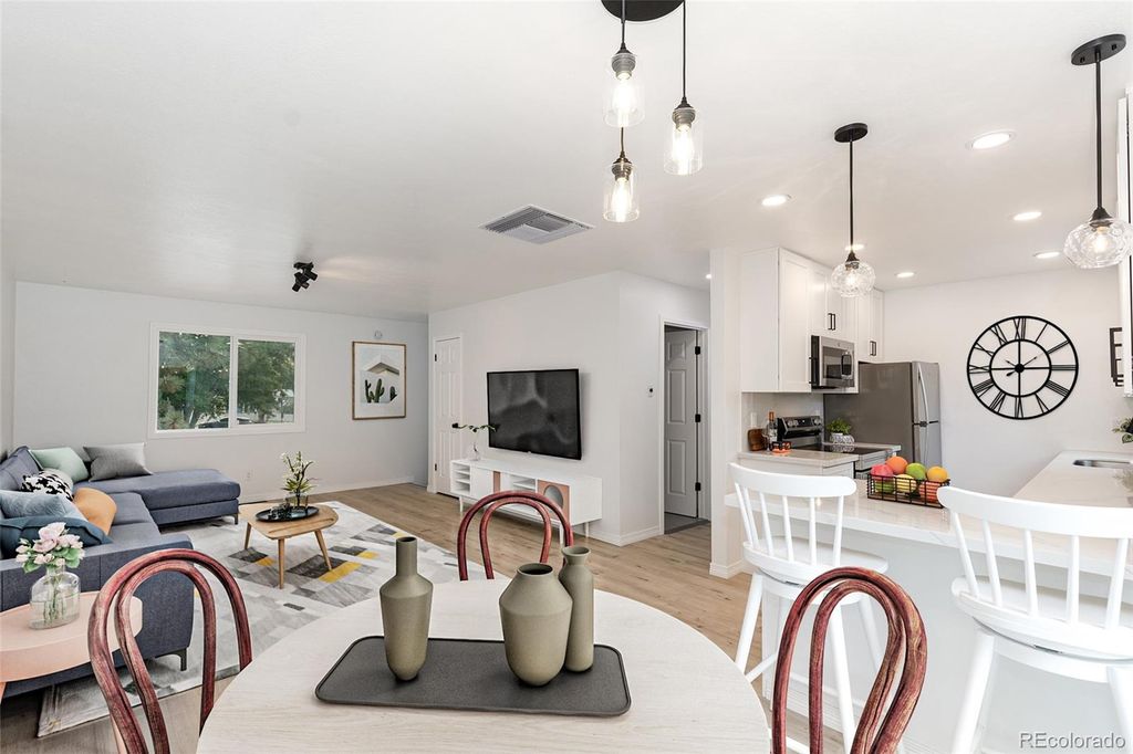 Photo of 10687 W 107th Avenue, Broomfield, CO 80021 (MLS # 2804016)