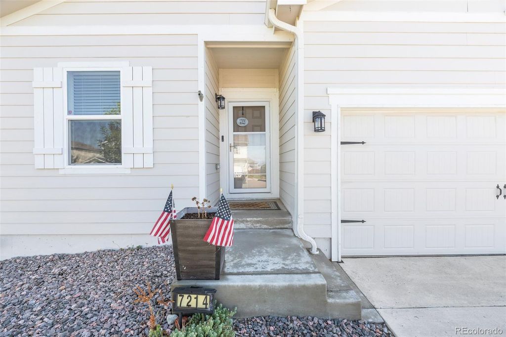 Photo of 7214 Aspen Brook Avenue, Frederick, CO 80530 (MLS # 3034012)