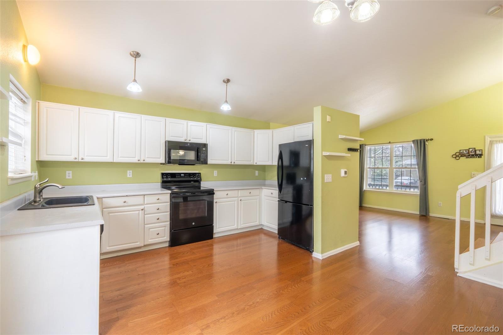 13382 Mariposa Court