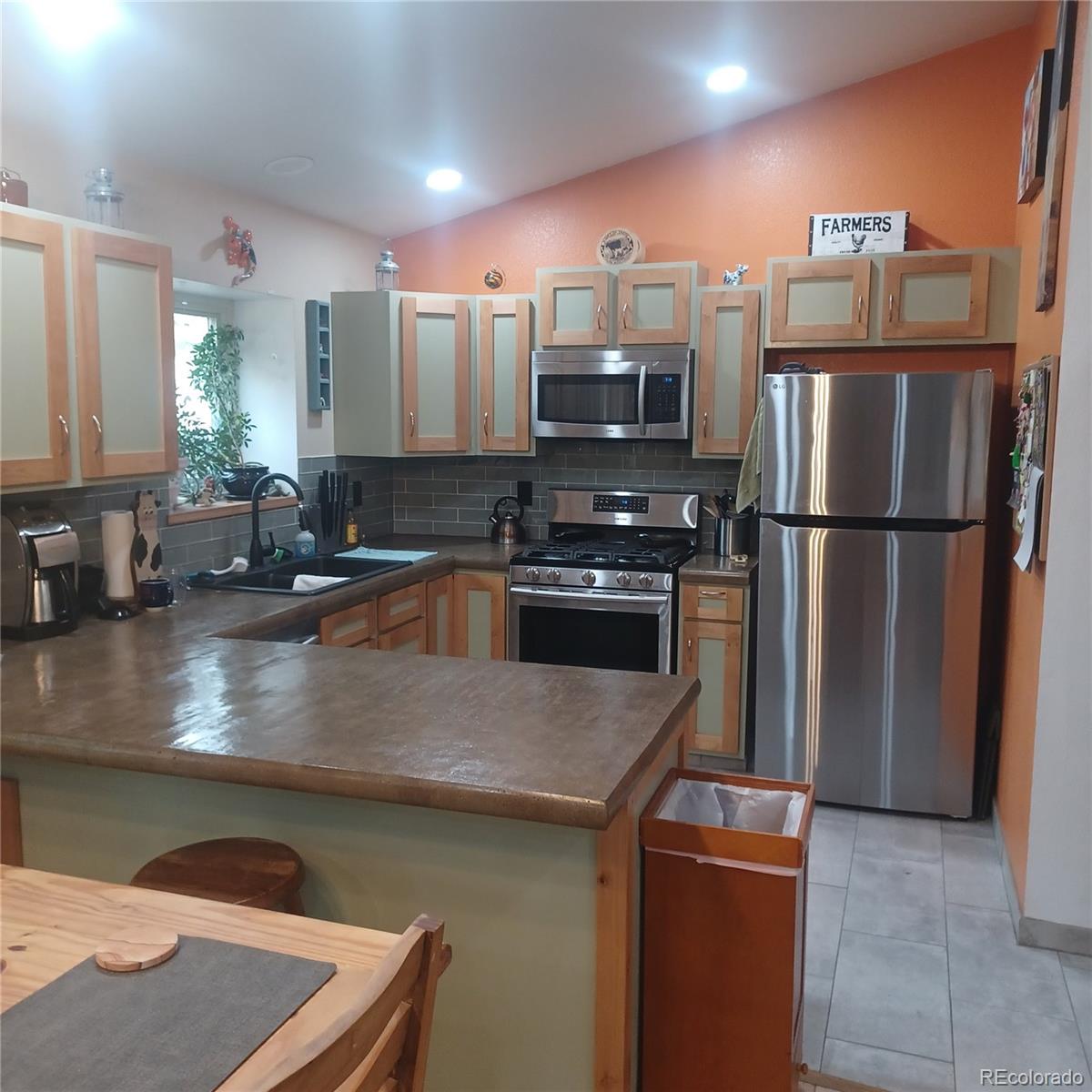 318 Riviera Lane