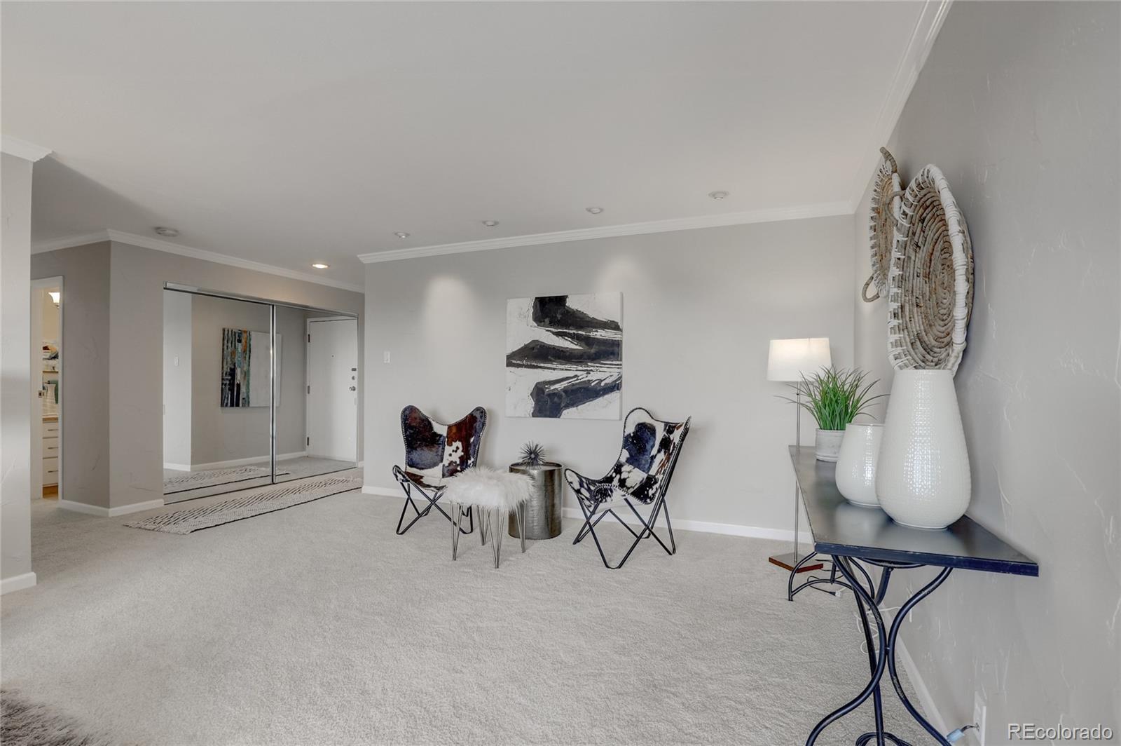 460 S Marion Parkway 1401