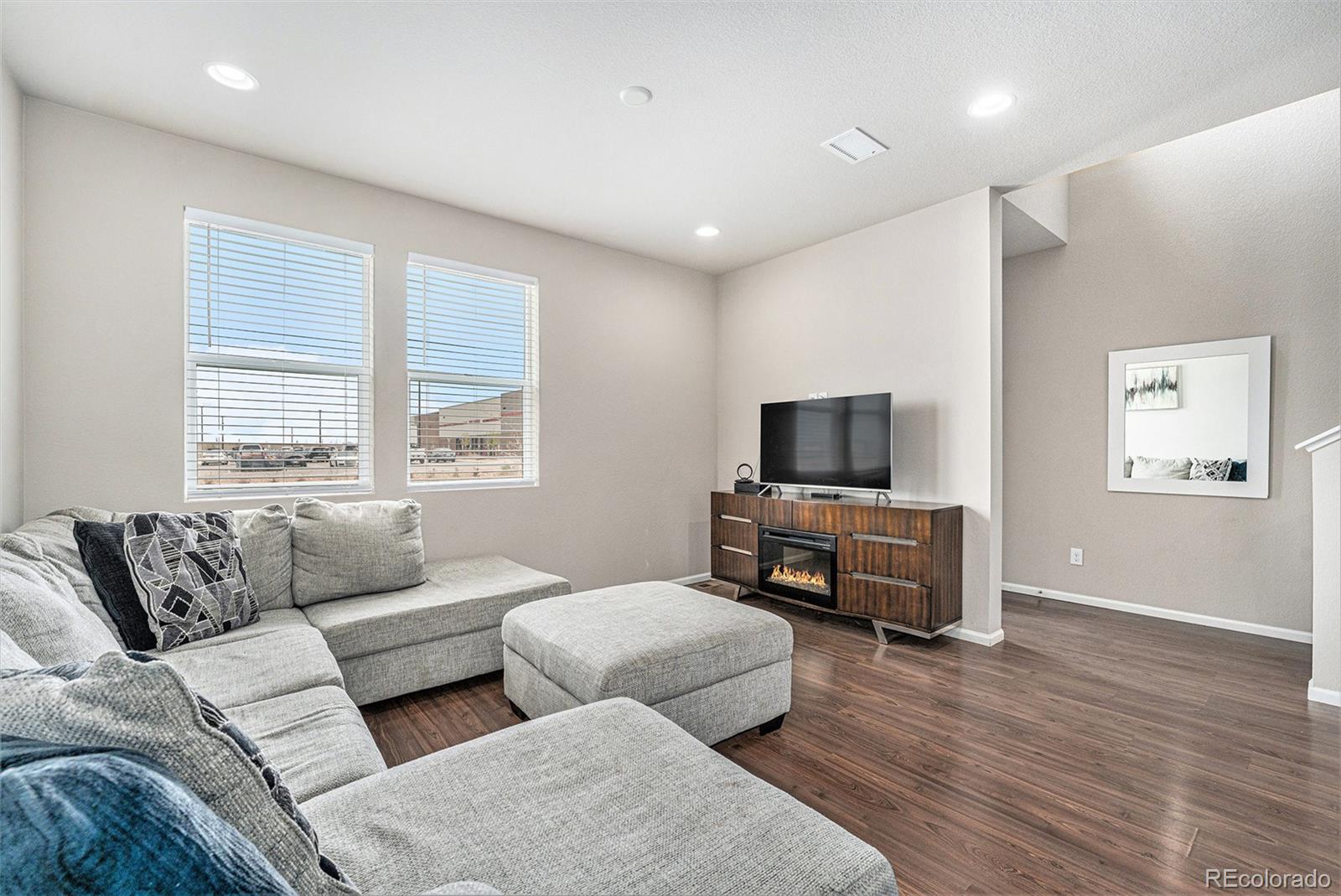 4755 Memphis Street 2, Denver, CO, 80239 3 4755 Memphis Street 2