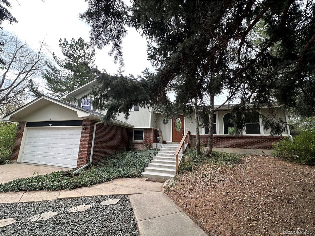 Photo of 7688 S Datura Circle, Littleton, CO 80120 (MLS # 9142803)