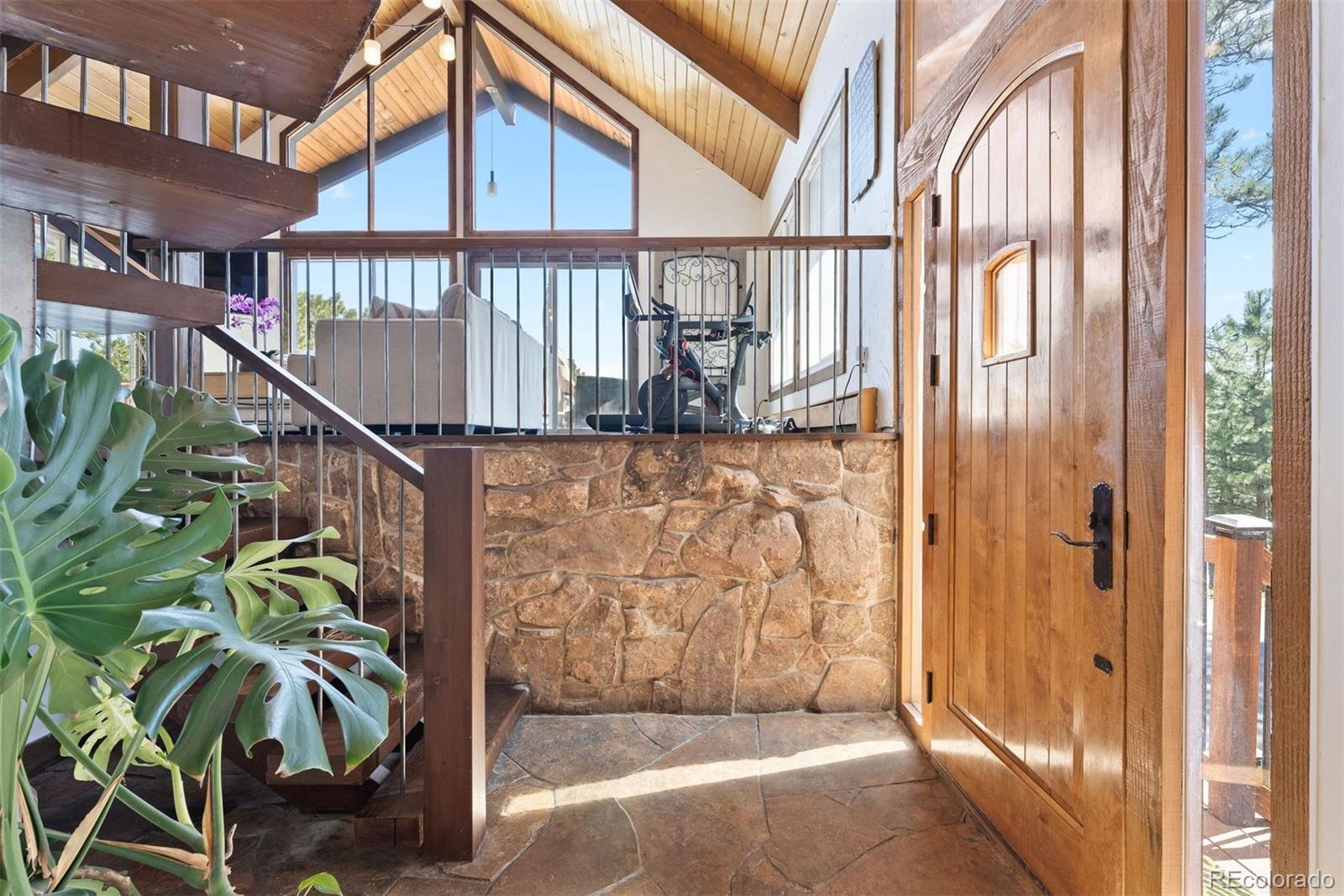 2976 Hiwan Drive