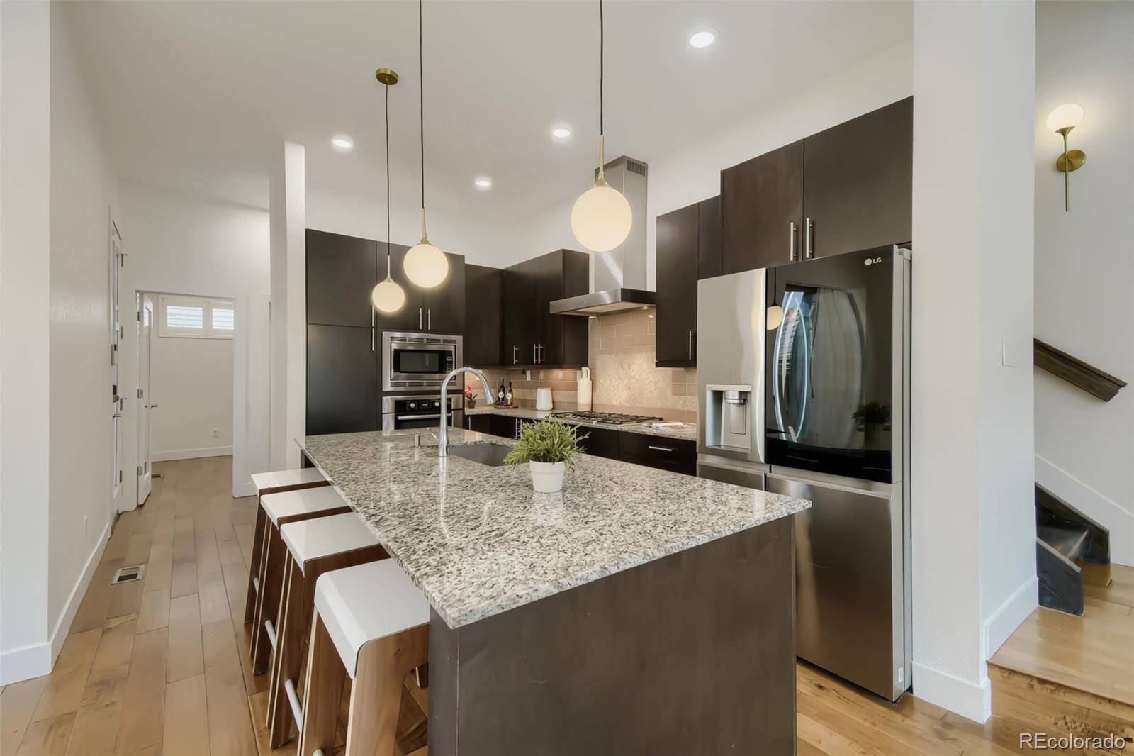 5053 Valentia Street 101