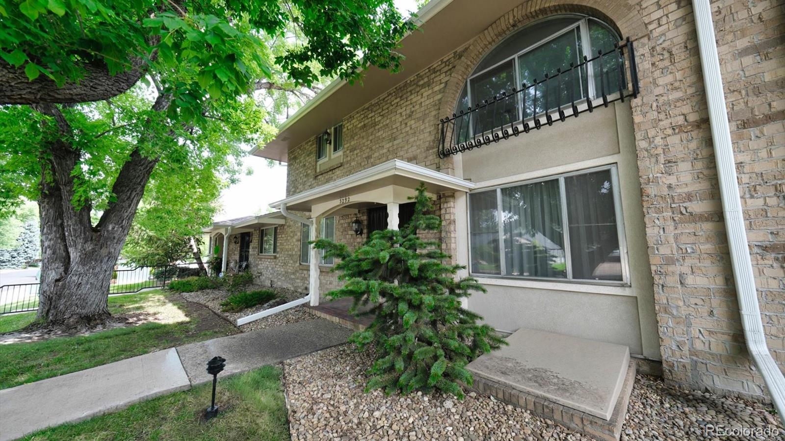 3292 S Oneida Way